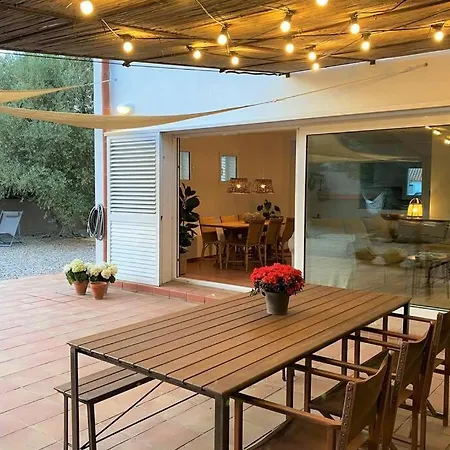 Holiday home Llebeig -casa Mediterranea Con Gran Jardin Cadaques