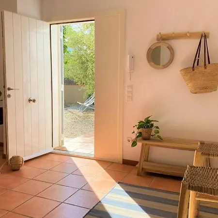 Holiday home Llebeig -casa Mediterranea Con Gran Jardin Cadaques