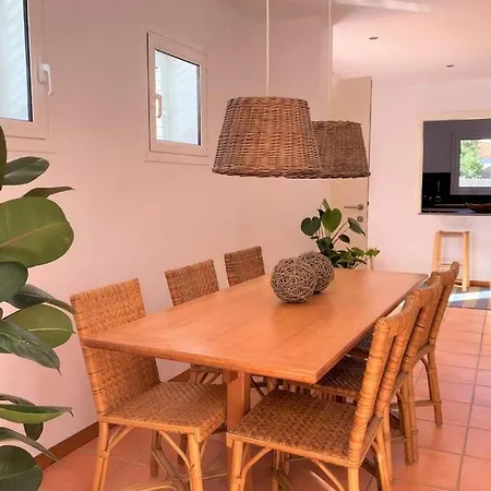 Llebeig -casa Mediterranea Con Gran Jardin * Cadaques