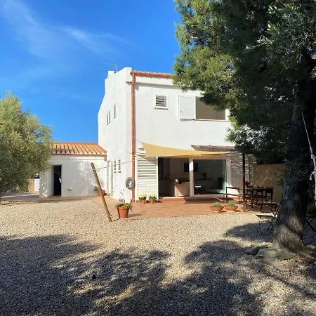 Llebeig -casa Mediterranea Con Gran Jardin * Cadaques