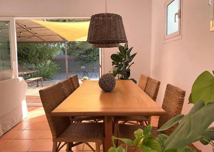 Llebeig -casa Mediterranea Con Gran Jardin Feriehus *